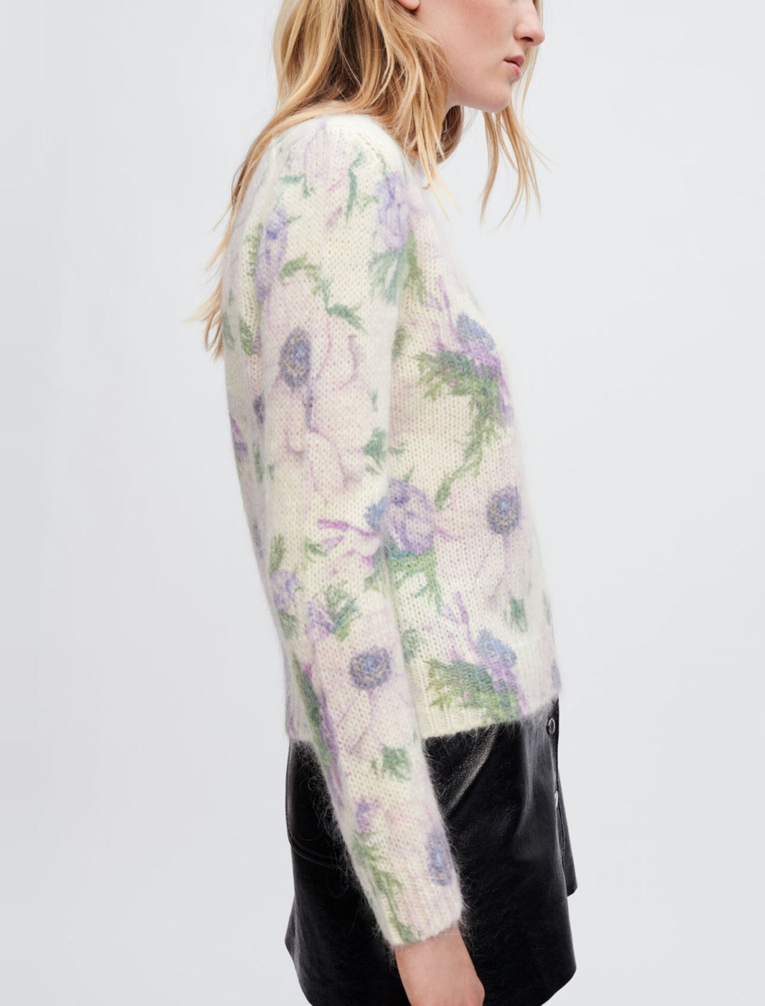 Maglia in jacquard vaporoso a fiori