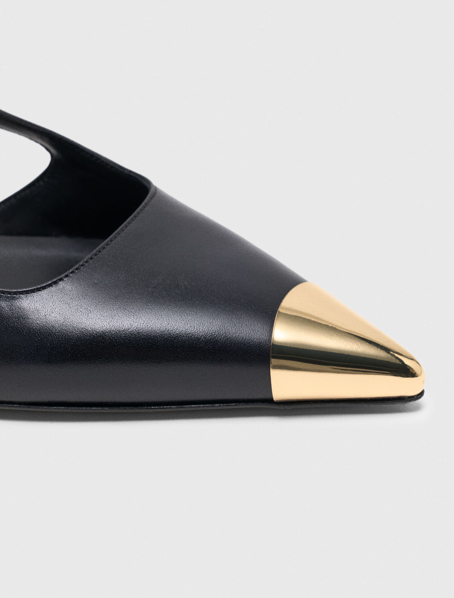 Décolleté slingback in pelle liscia