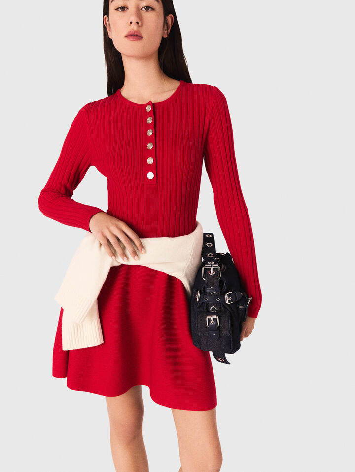 Abito in maglia con gonna svasata