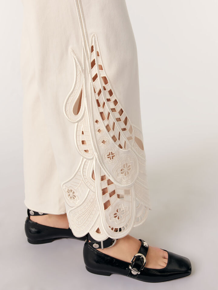 Pantaloni ricamati
