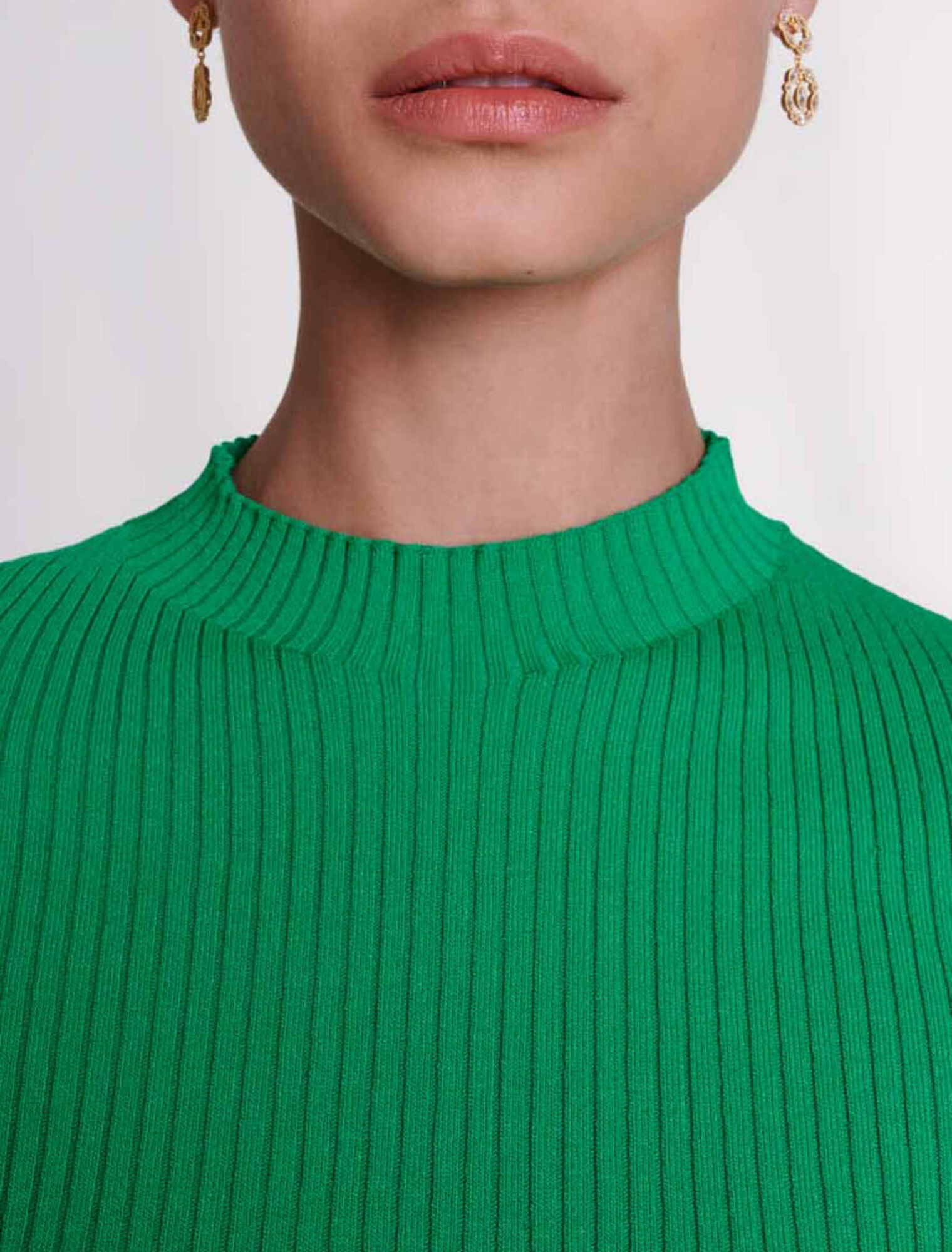 Top corto in maglia con lacci