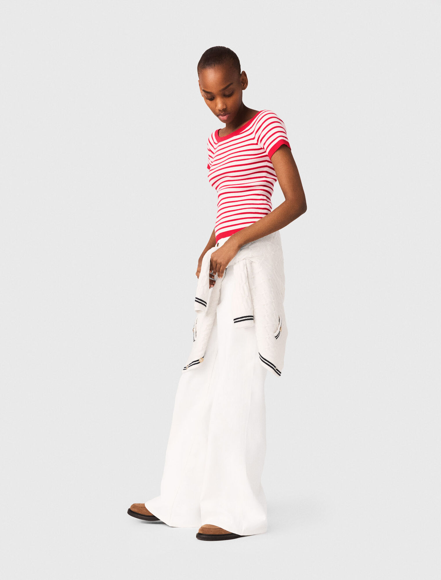 Top maglia a righe scollo a barca