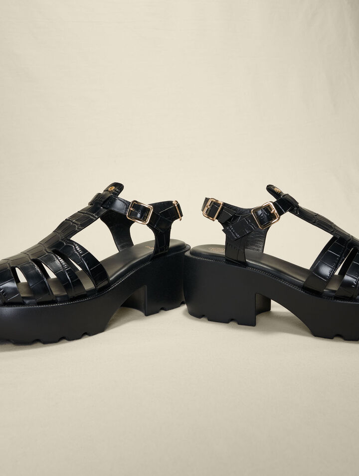 Sandali dentellati in pelle