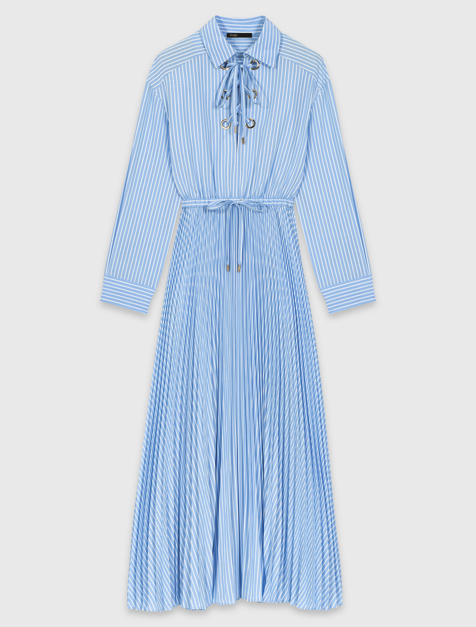 Abito lungo pliss&eacute; con occhielli