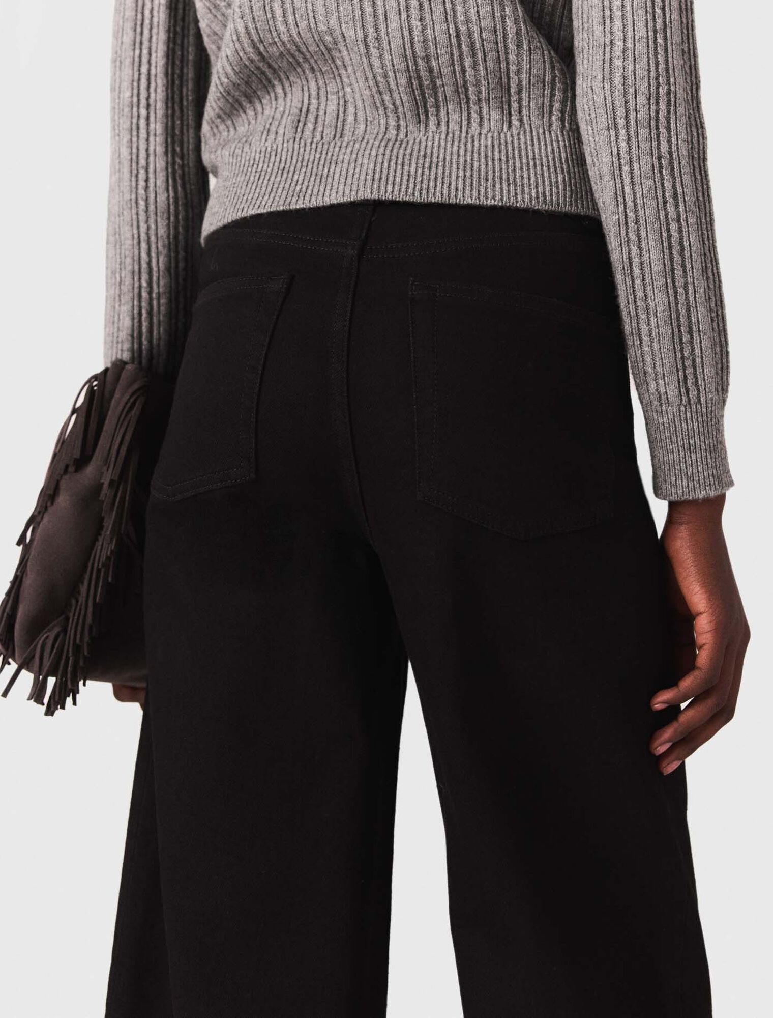 Jeans dritti con tasche applicate
