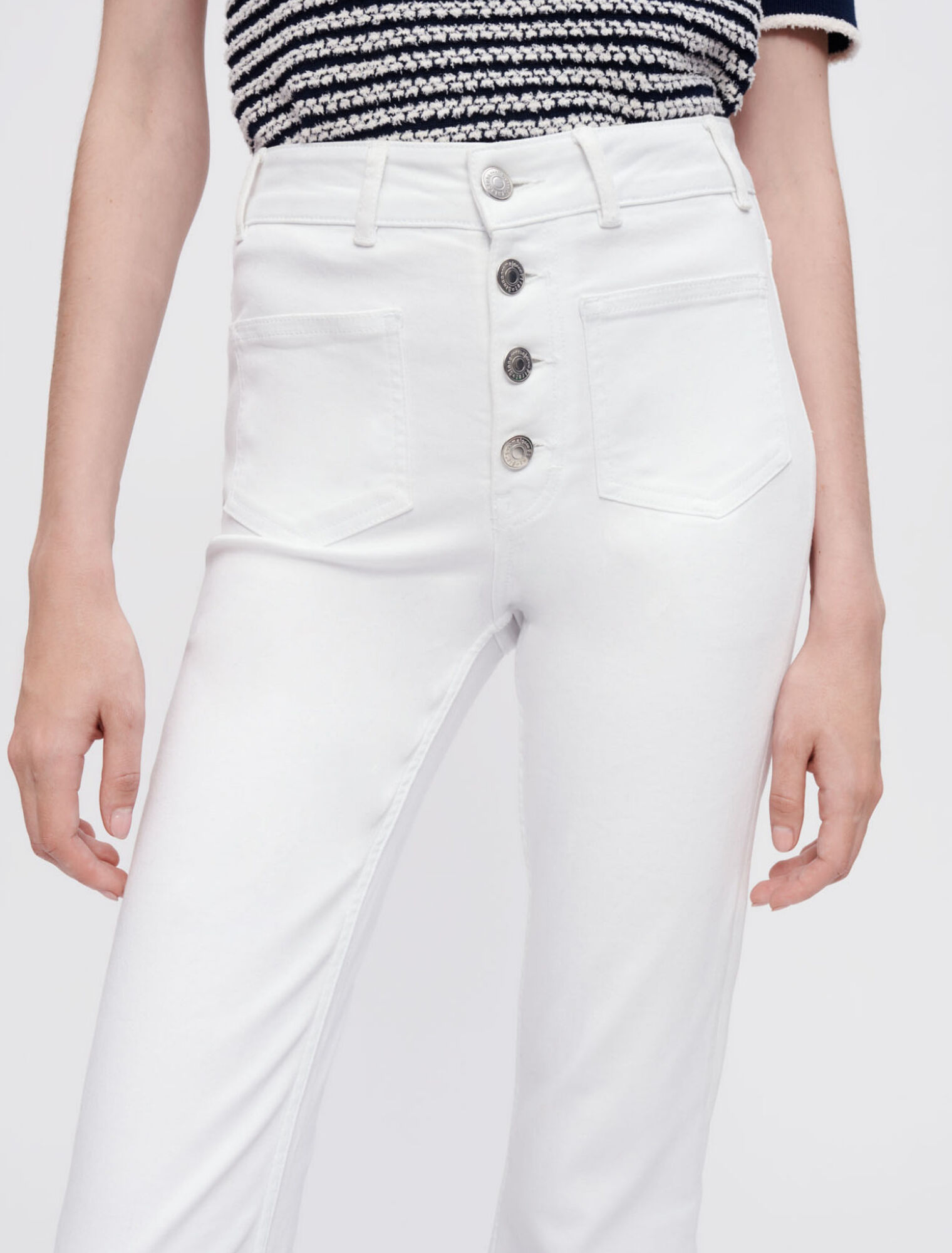 Jeans svasati con tasche