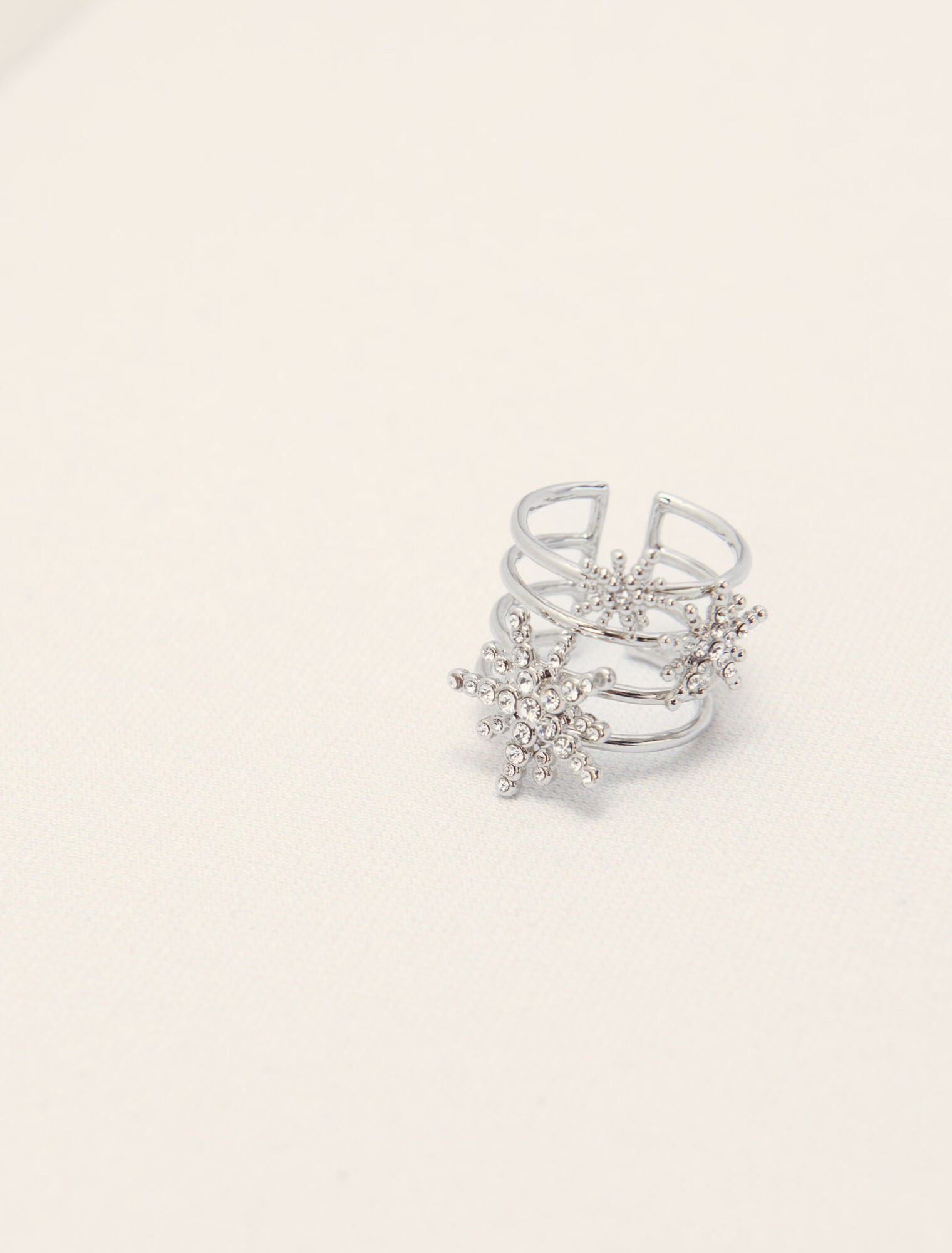 Anello a cerchi con stelle strass
