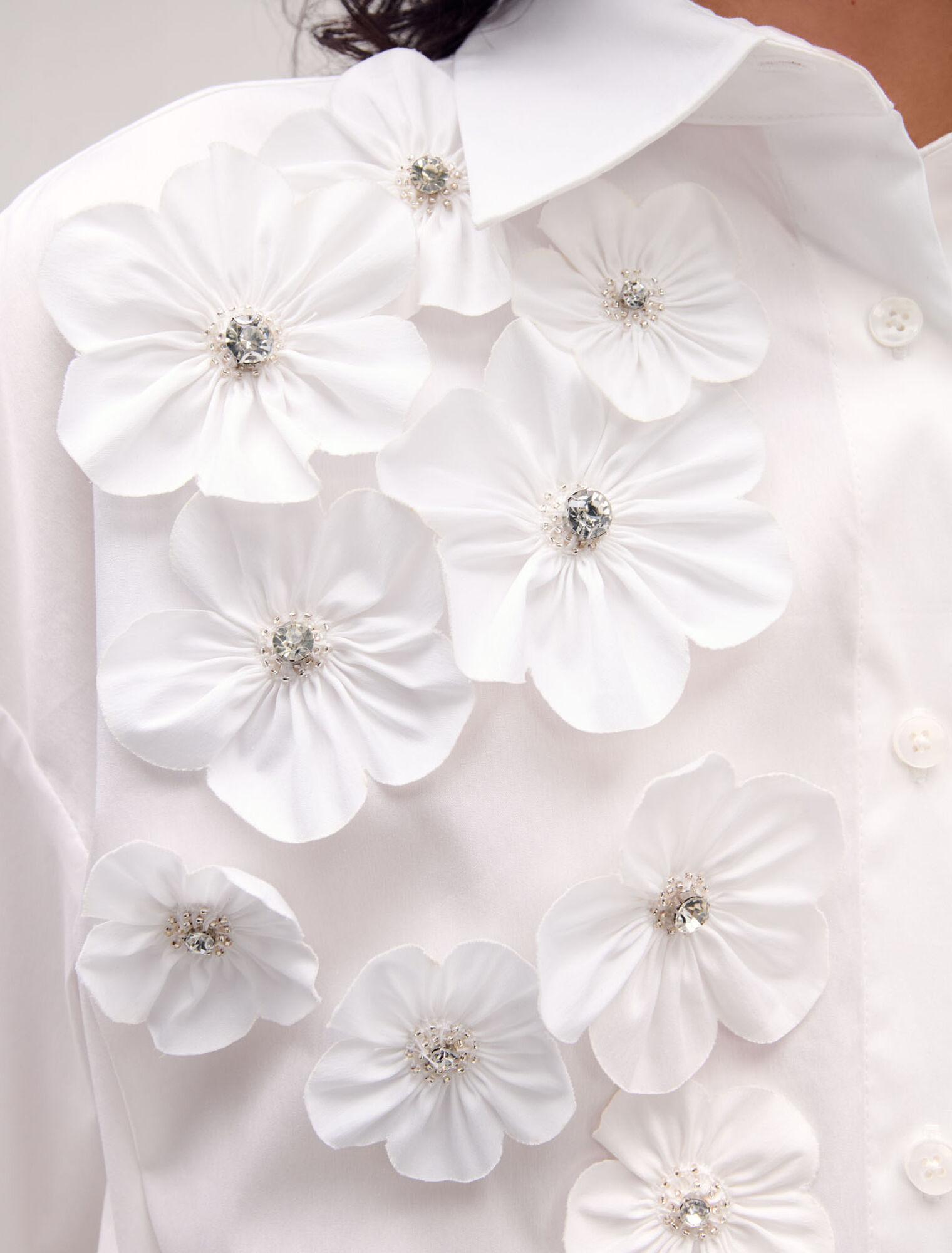 Camicia lunga ricamata a fiori