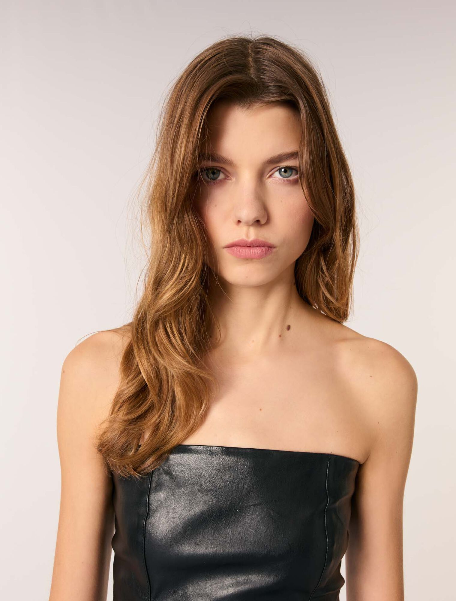 Abito midi bustier in pelle stretch