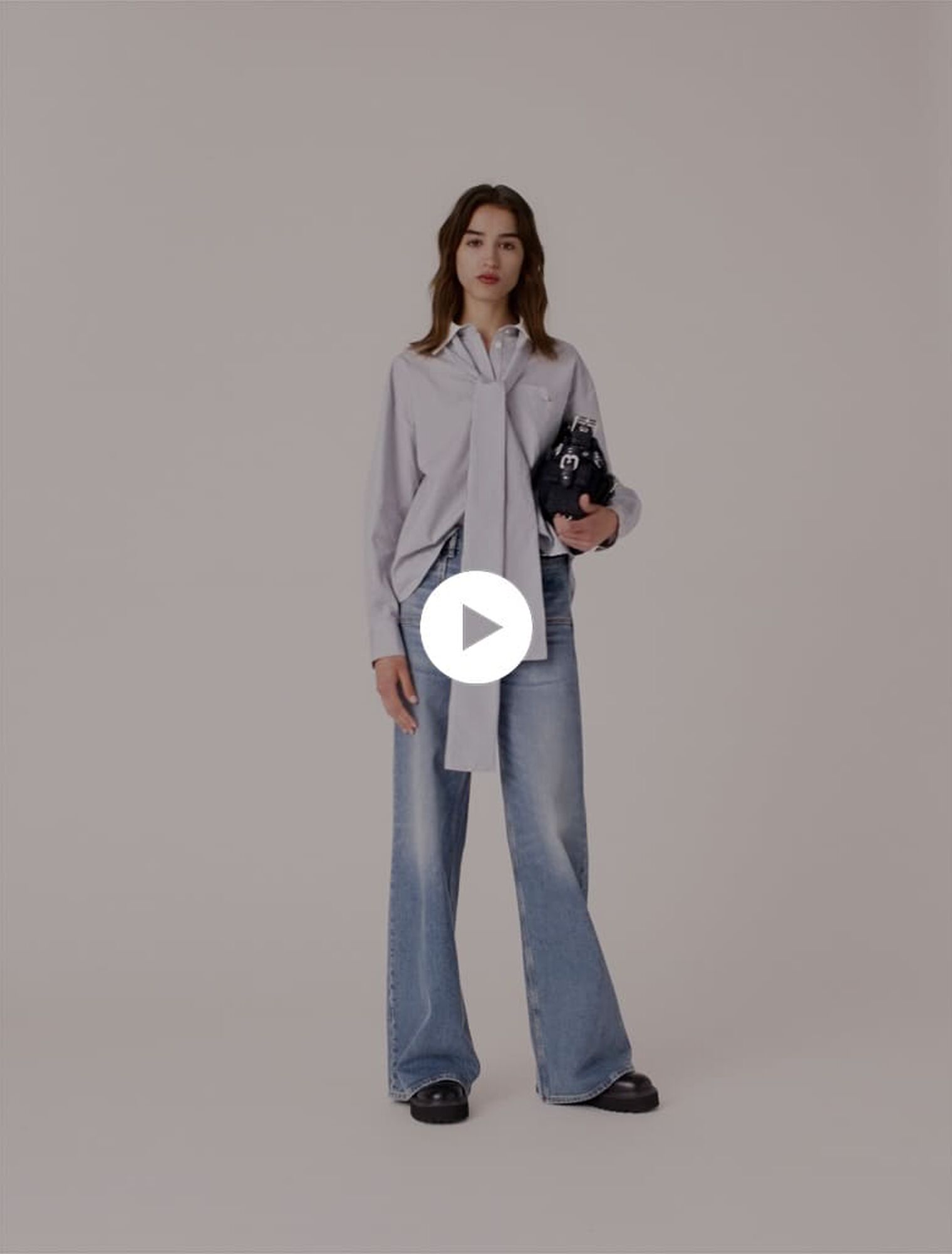 Camicia a righe con fiocco