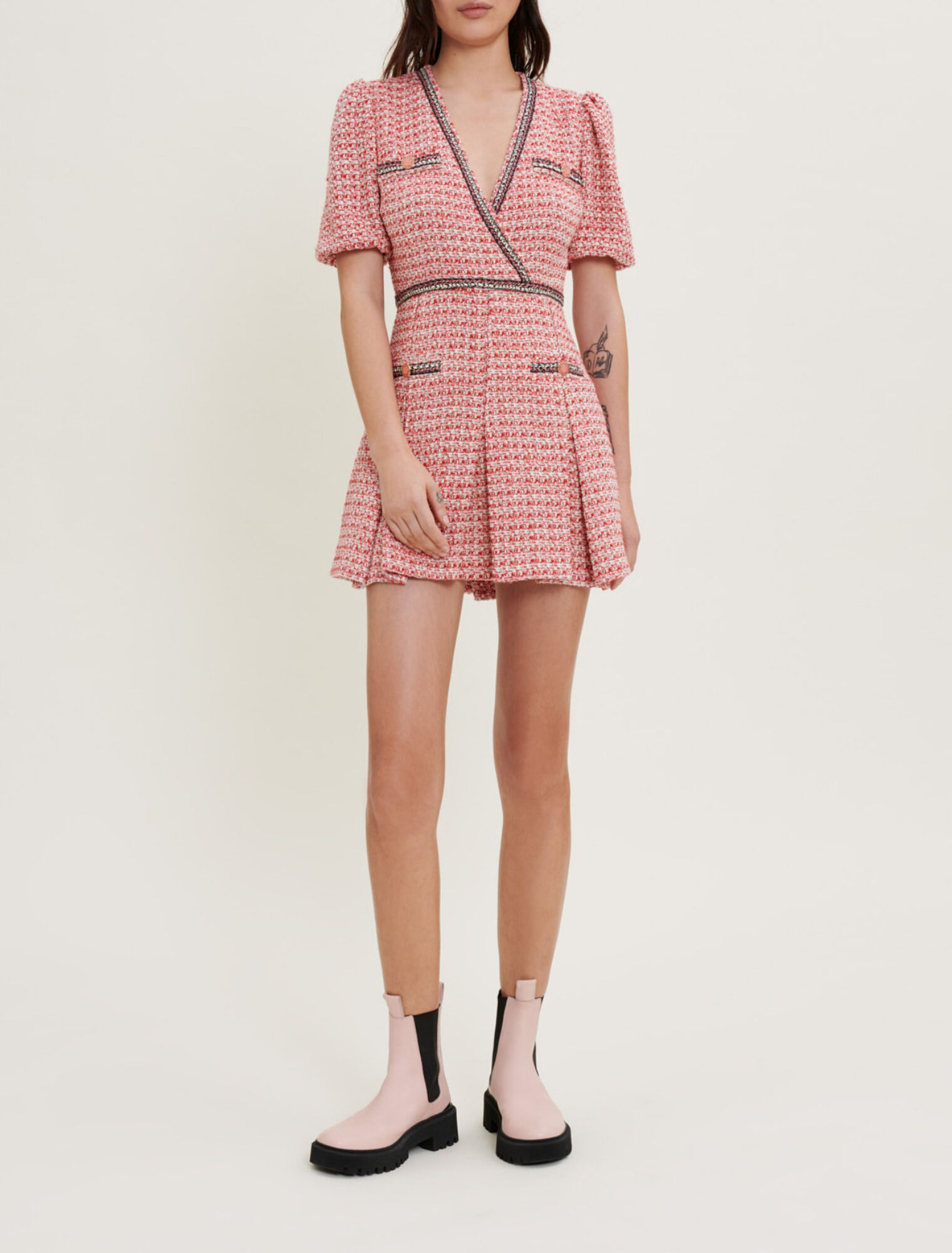 Abito in tweed con galloni etnici
