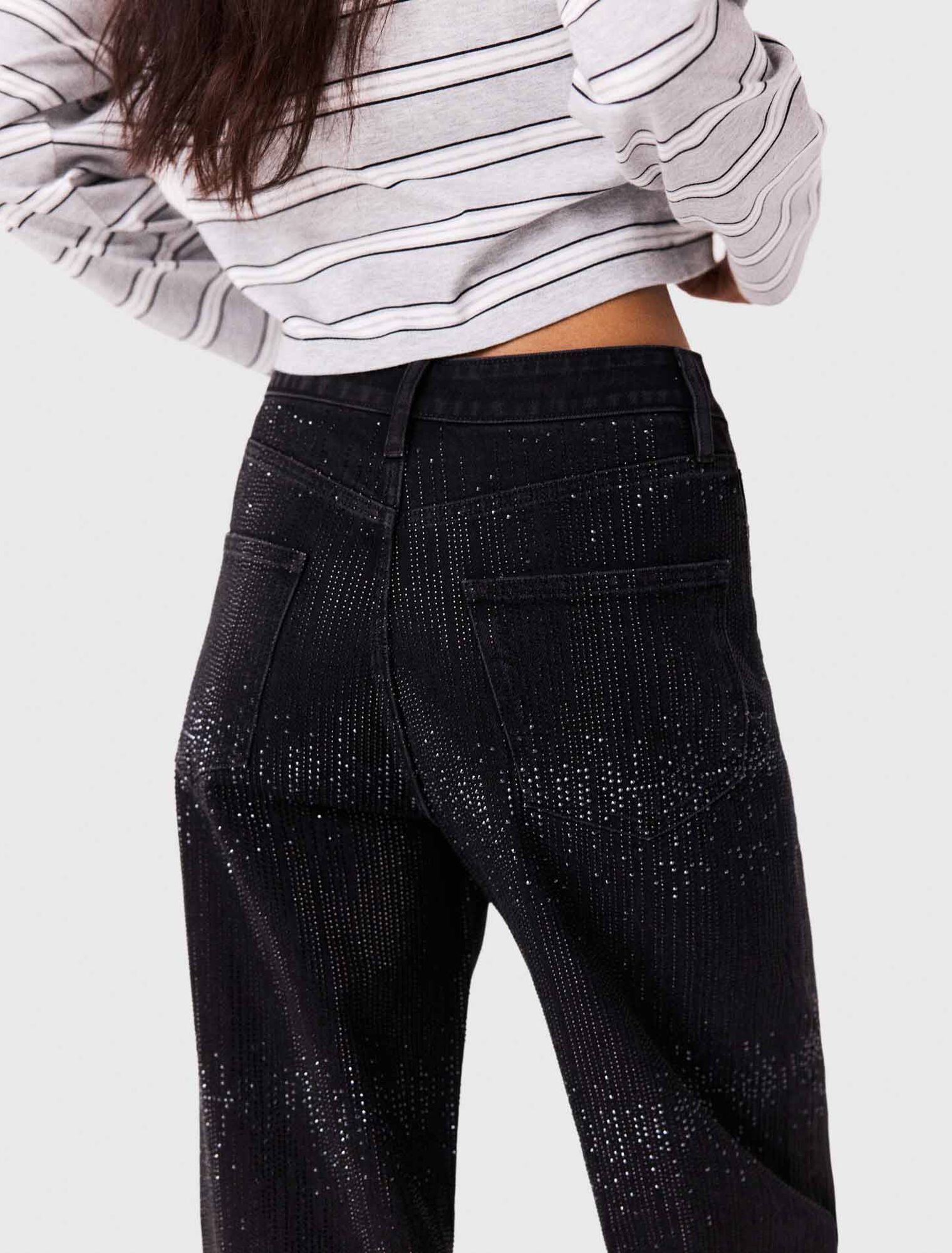 Jeans larghi con strass