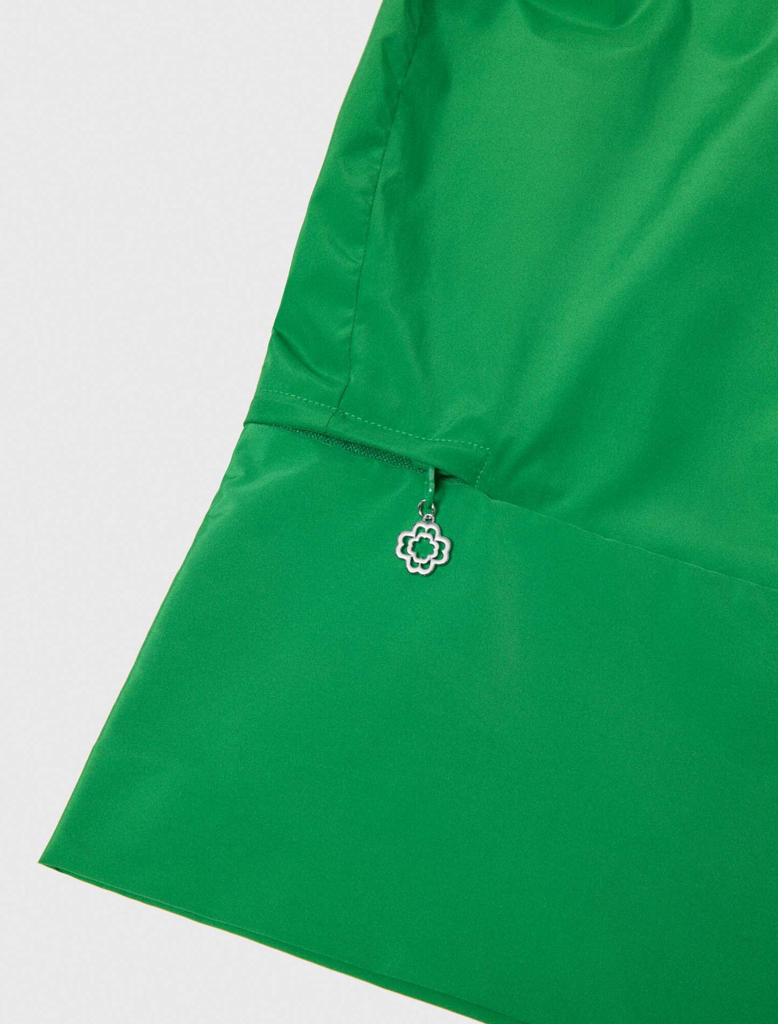 Cappuccio impermeabile da annodare