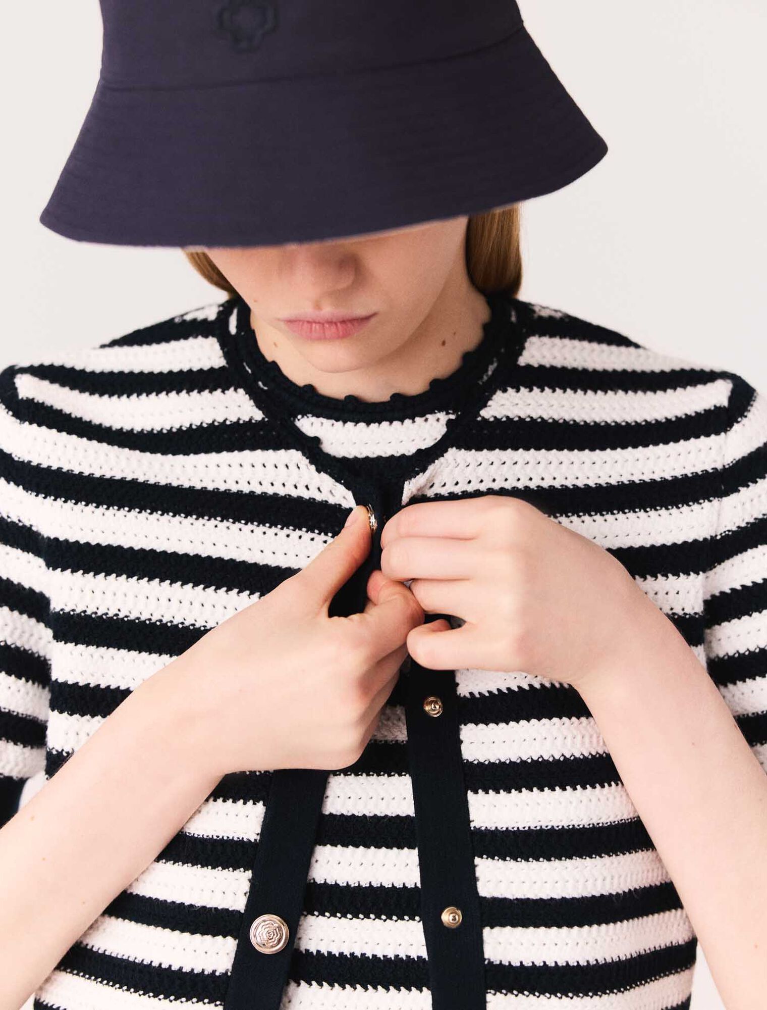 Cardigan corto in crochet