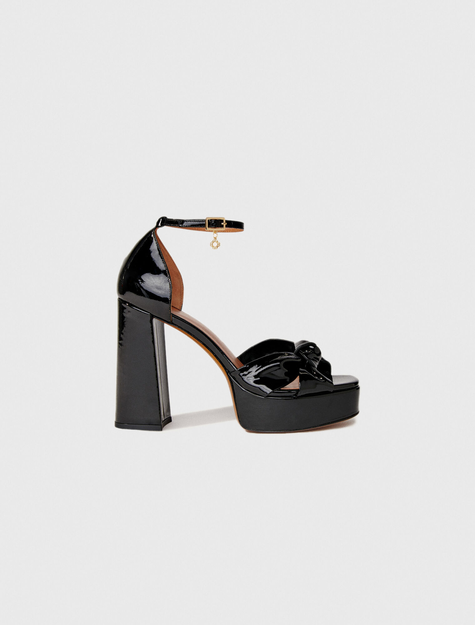Sandali in pelle con zeppa