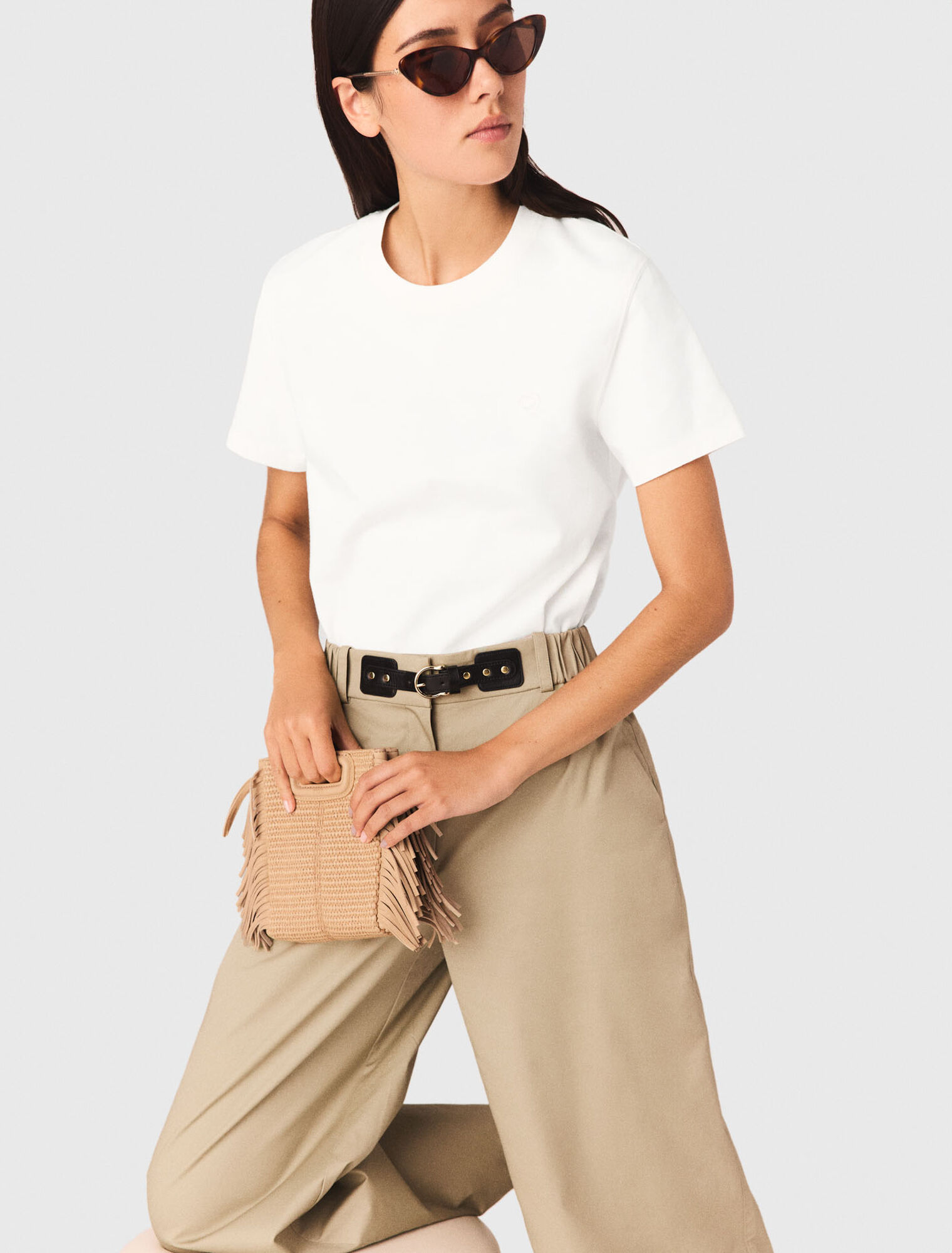 T-shirt con piccolo logo ricamato