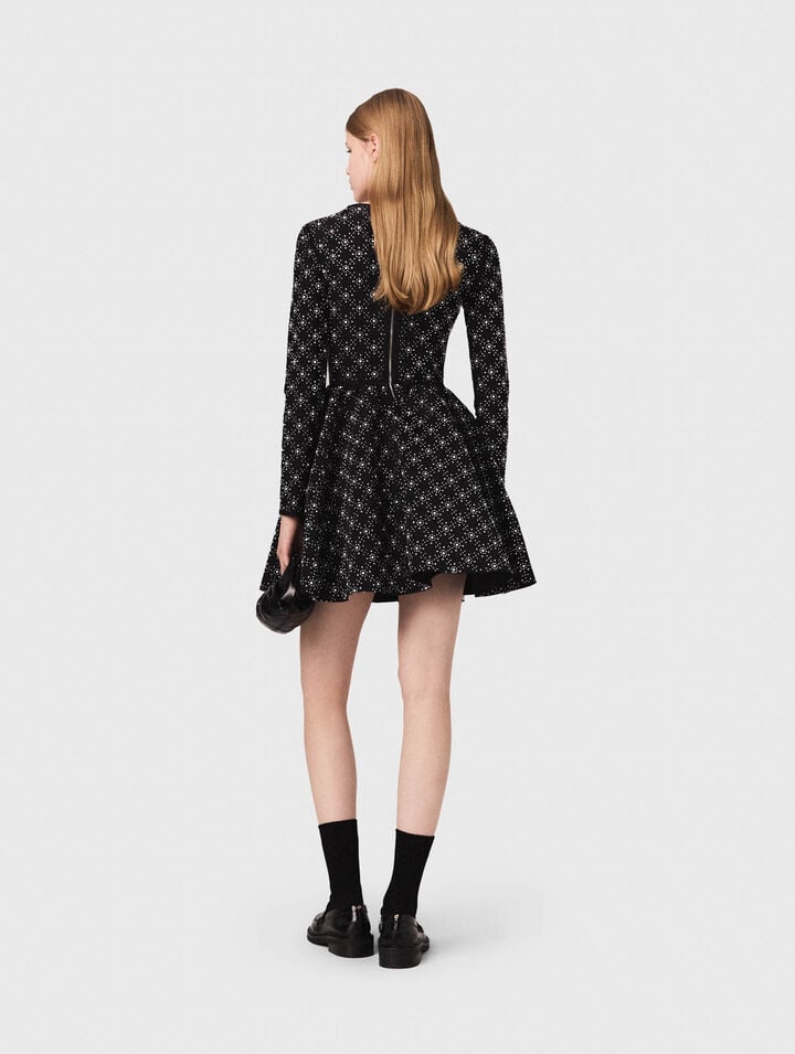 Abito a ruota con perle e strass