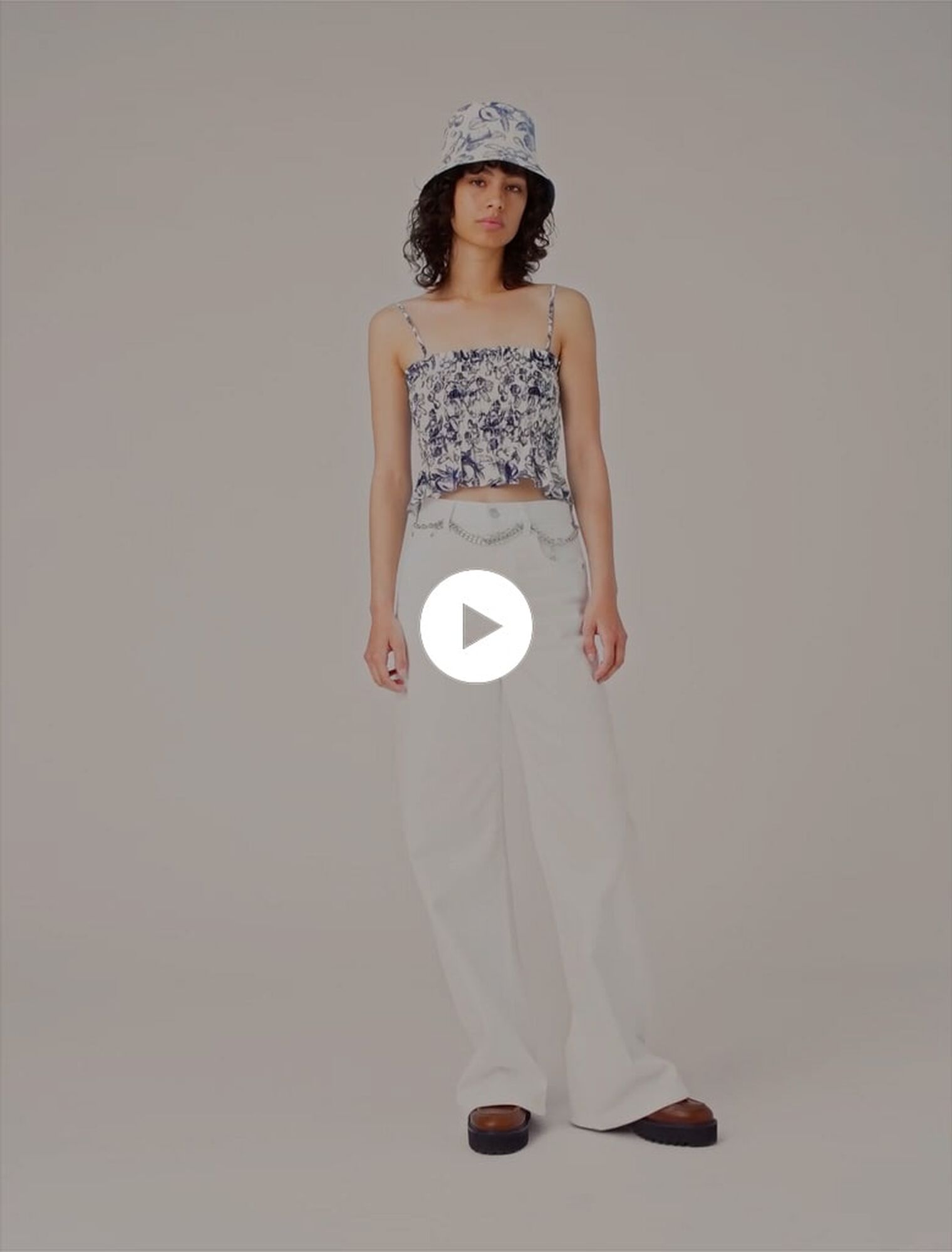 Jeans larghi a vita alta
