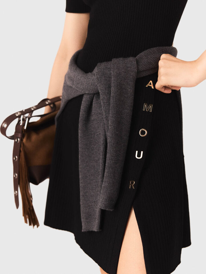 Abito corto in maglia con bottoni