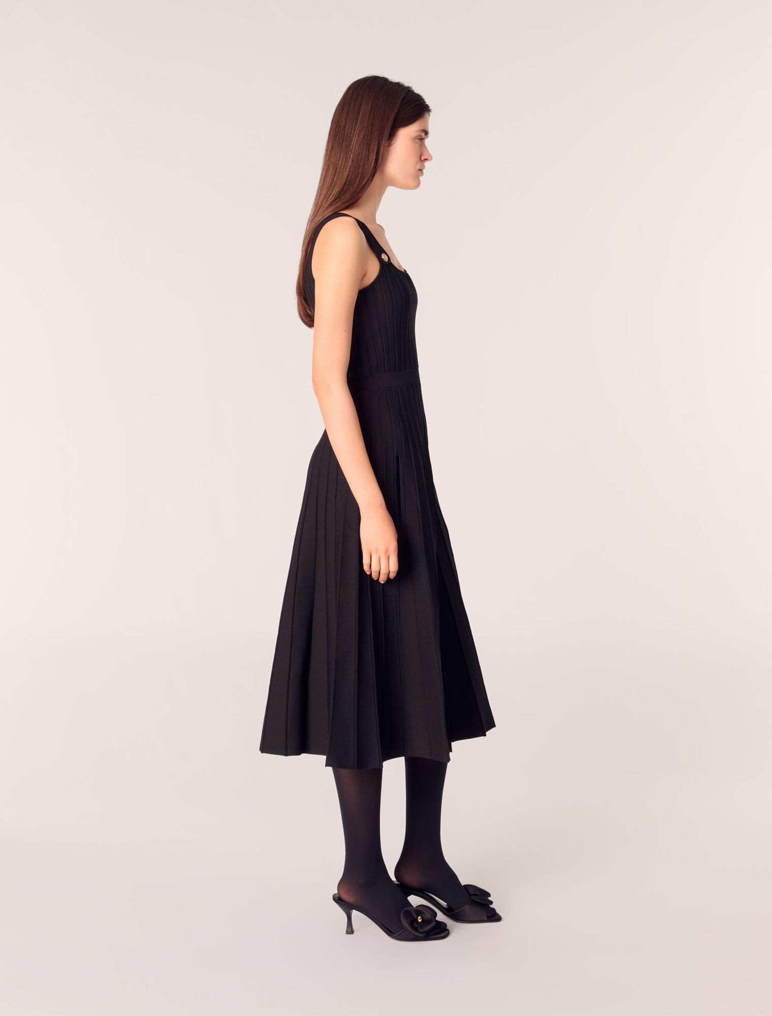 Abito midi in maglia plissettata
