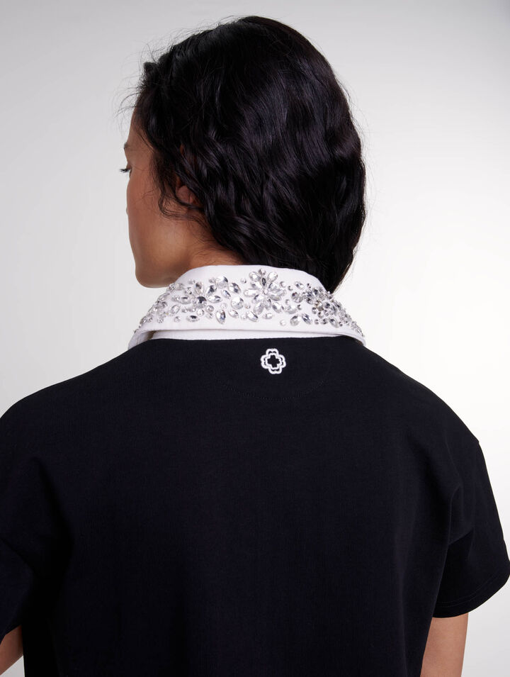 Abito polo con ricami e strass