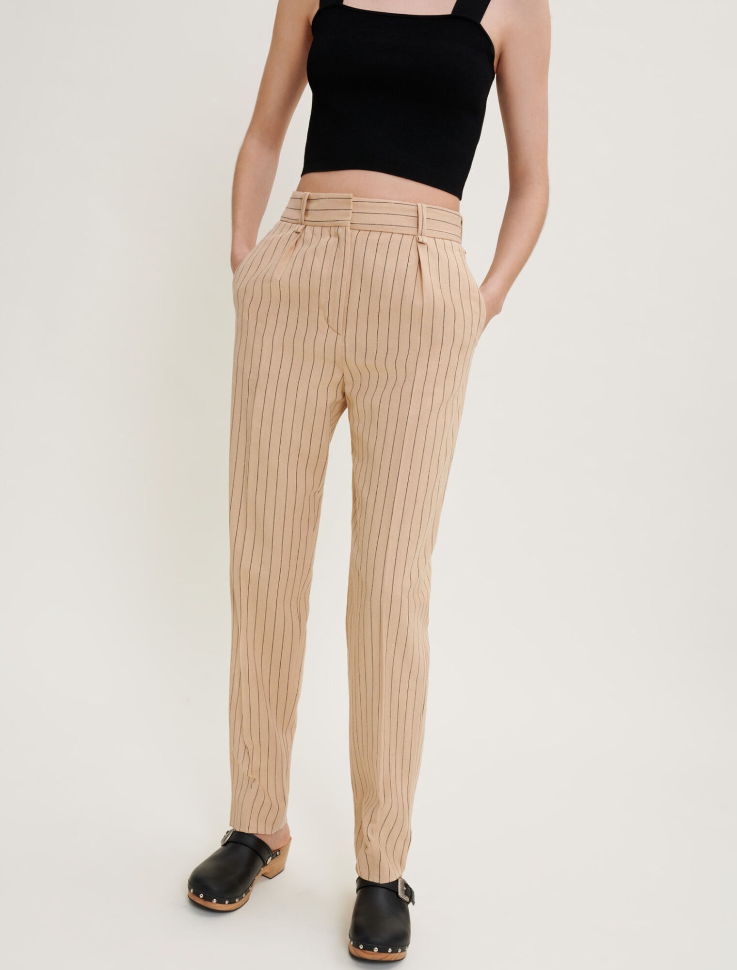Pantaloni aderenti a righe