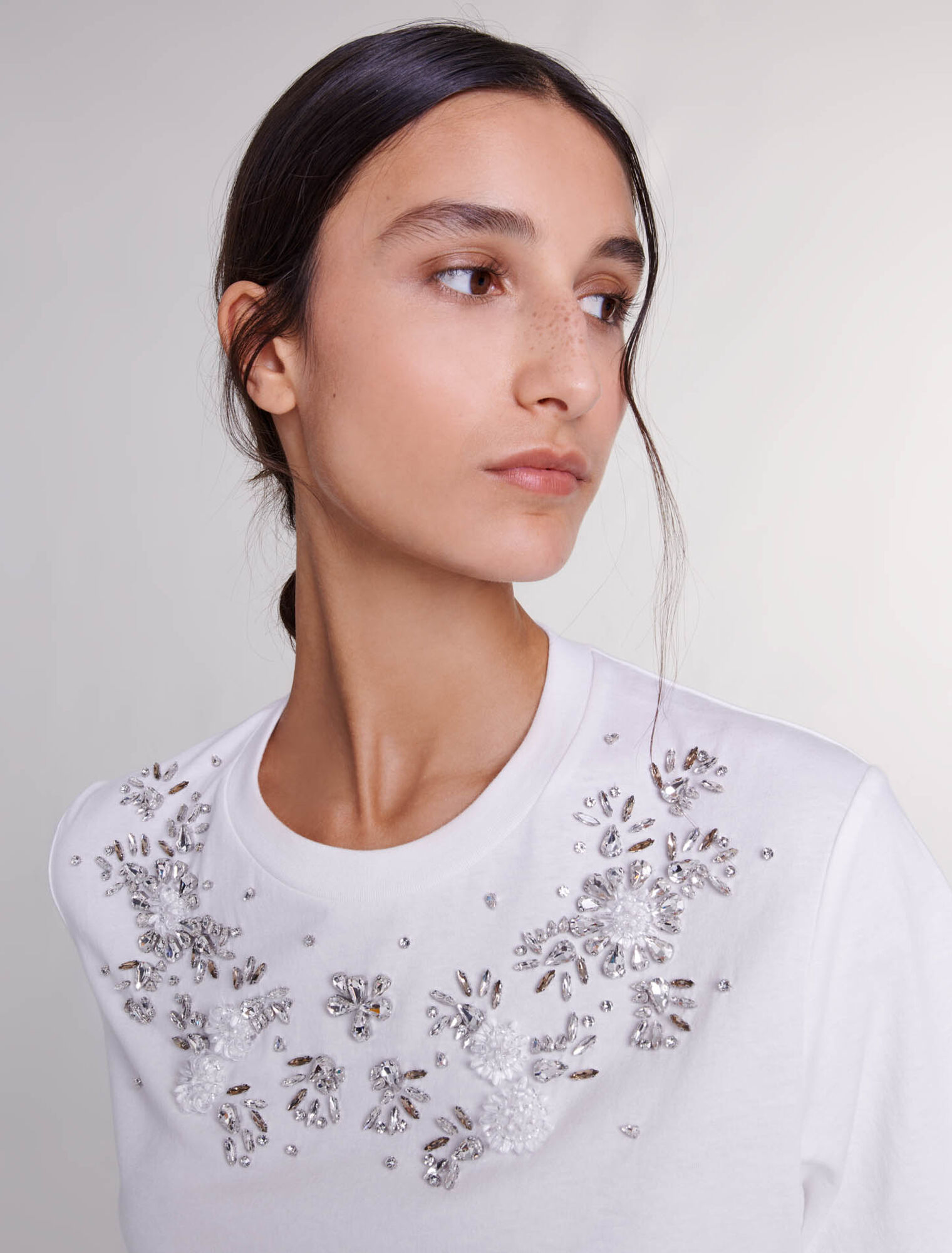 T-shirt arricchita da strass