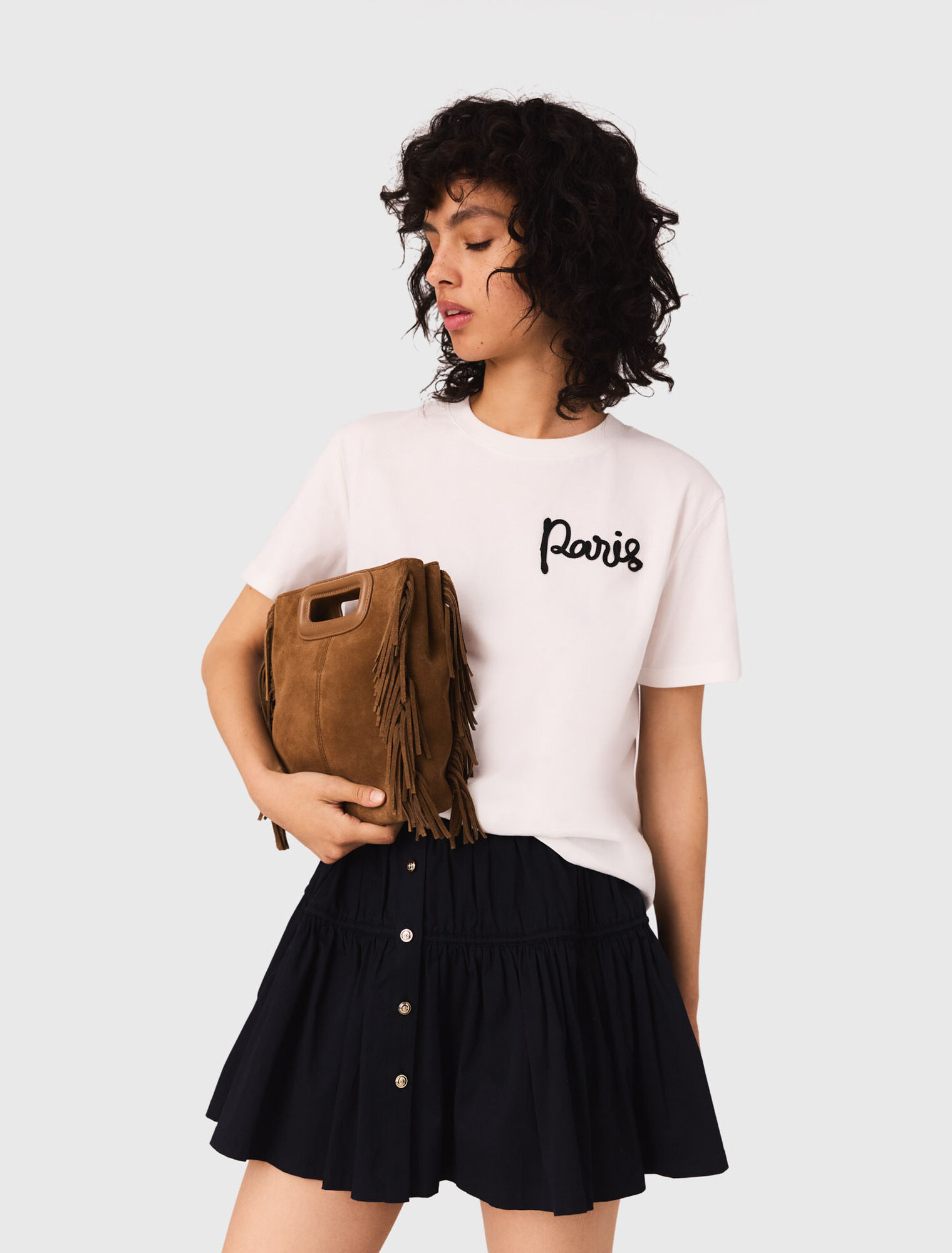 T-shirt con logo Paris ricamato