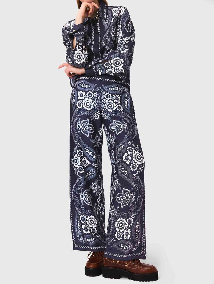 Pantaloni fluidi con stampa